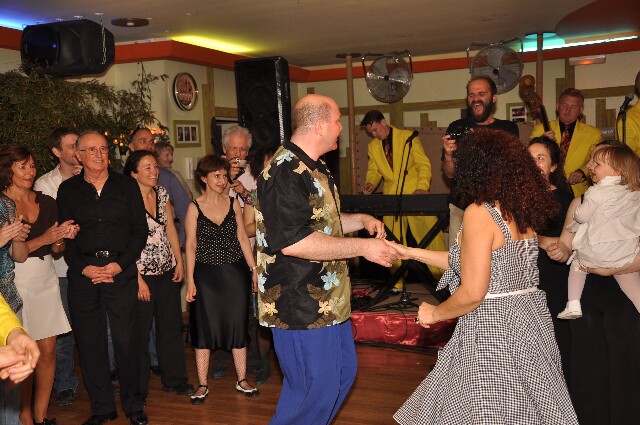 min 2009 05 06 cargo club 584